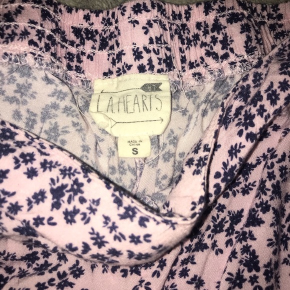 Flowy shorts with pockets - Picture 3 of 3